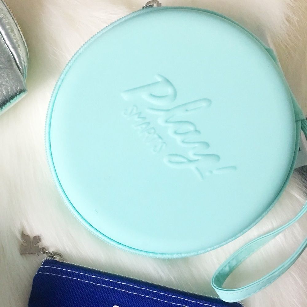 Sephora Play Smarts Round Makeup Case 
